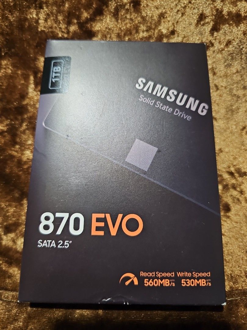 Samsung SSD 870 EVO SATA 2.5" (Category: Computer Parts) located in Caloocan City. Submitted by gmrsorilla-84632 (Listing ID 1442402787, Image 2). Description: Rush - Samsung 870 EVO 1TB SSD - 2.5-inch SATA form factor - Perfect for storage upgrades - Model number: MZ-77E1T0 - Please check photos for more details Rfs: Change plan.
