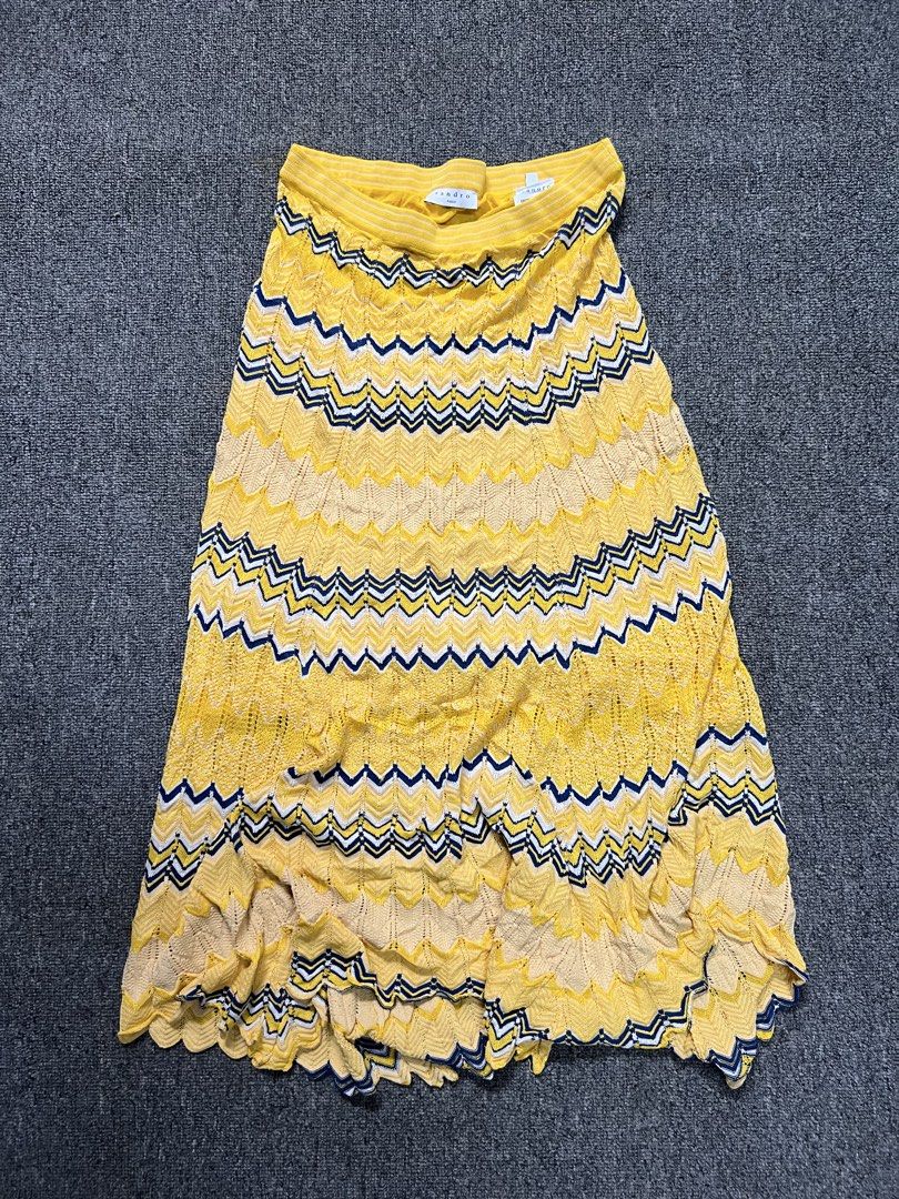 Sandro Spring Summer 2021 mid-length skirt (Category: Skirts) located in Cebu City. Submitted by beyond.curations (Listing ID 1451180590, Image 1). Description: Sandro Paris Spring Summer 2021 mid-length skirt Size : 2 Fits : Small - XS Authentic .