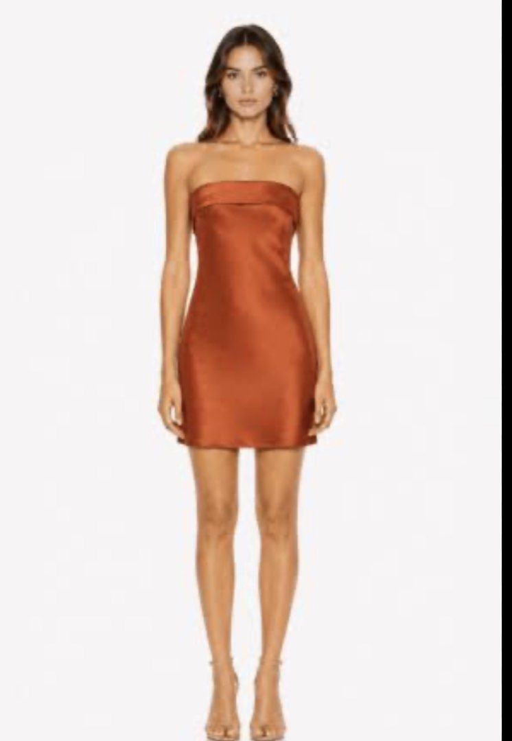 Satin tube mini dress (Category: Dresses) located in Guinobatan. Submitted by rosseeey (Listing ID 1429092266, Image 3). Description: Small-large.