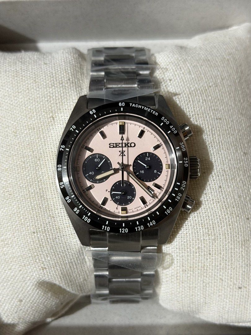 Seiko Prospex Speedtimer JDM (Category: Luxury Watches) located in Manila. Submitted by yourseller07 (Listing ID 1451230885, Image 2). Description: - Solar Quartz Chronograph - Power Reserve: 6 months (full charge) - Case Dimensions: 39mm - Thickness: 13.3mm - Lug-to-lug: 45.5mm - Lug width: 20mm - 100m water resistance Complete Inclusions: Double Box Warranty Card Watch Cloth Manual Booklet Complete Links.