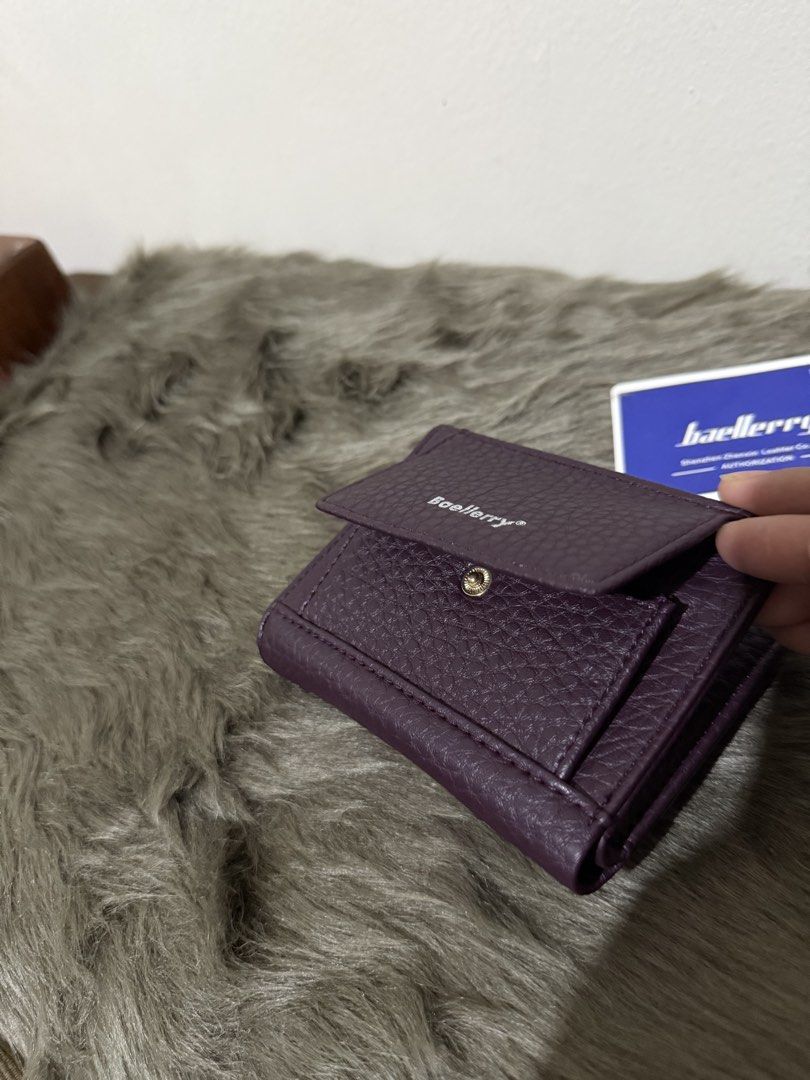 Short Wallet / Purse (Category: Wallets & Card holders) located in Surigao. Submitted by surplusbox (Listing ID 1451264539, Image 3). Description: .