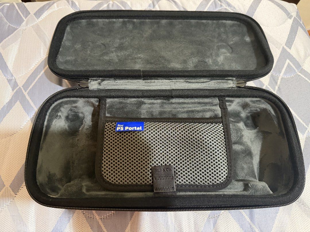 Skull & Co. Carrying Case for PS Portal (Category: Cases & Covers) located in Cainta. Submitted by hans01743 (Listing ID 1451289078, Image 2). Description: 🚨 FOR SALE: Skull & Co. Carrying Case for PlayStation Portal (Black) 🎮 🖤 Brand: Skull & Co. 🎮 Compatible with: PlayStation Portal 🎨 Color: Black 💰 SRP: ₱995 🔥 Selling Price: ₱500 only ✅ Excellent quality and provides great protection for your PS Portal. RFS: No longer have my PS Portal 