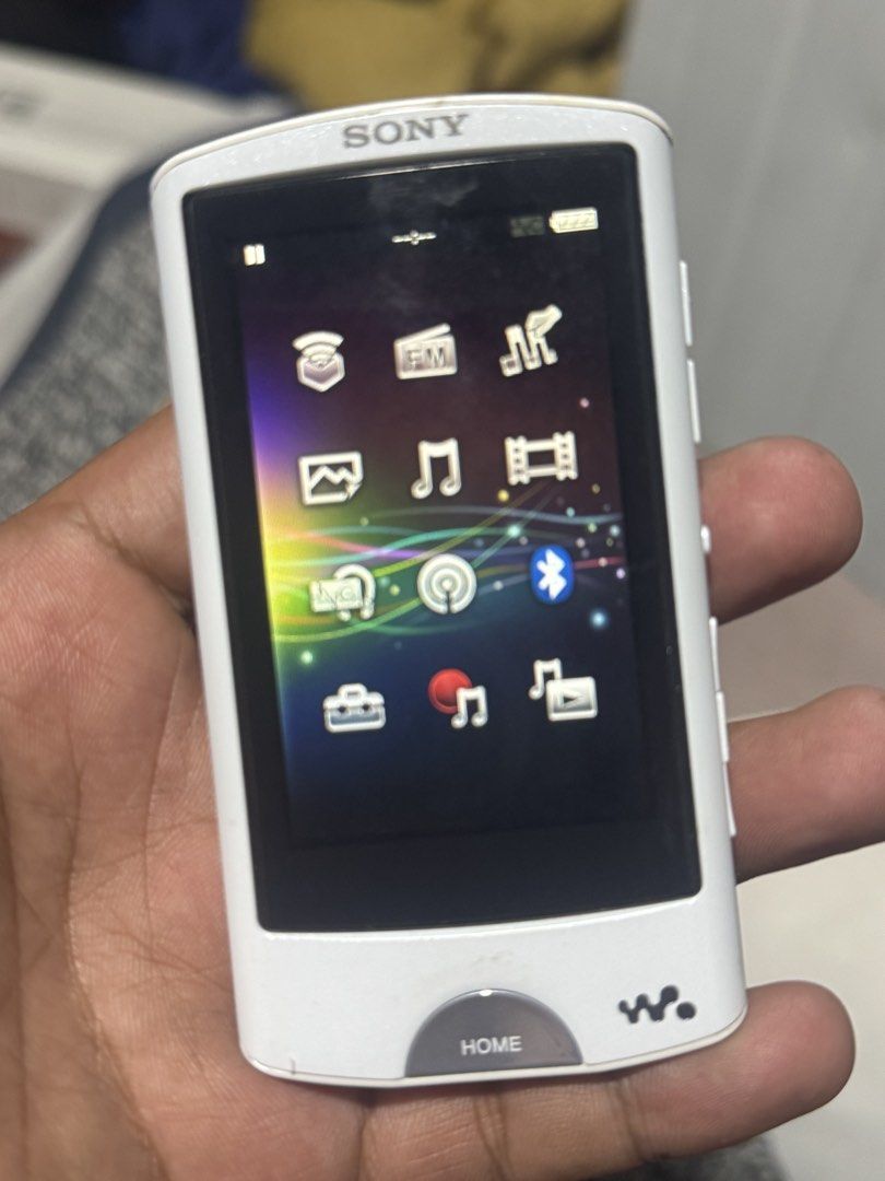 sony walkman nw -a865 (Category: Portable Music Players) located in Quezon City. Submitted by angace13 (Listing ID 1451309364, Image 2). Description: selling my sony nw a865 no issue ready to use with original charger battery good na good matagal malowbat touch ok na ok pm nlng salamat .