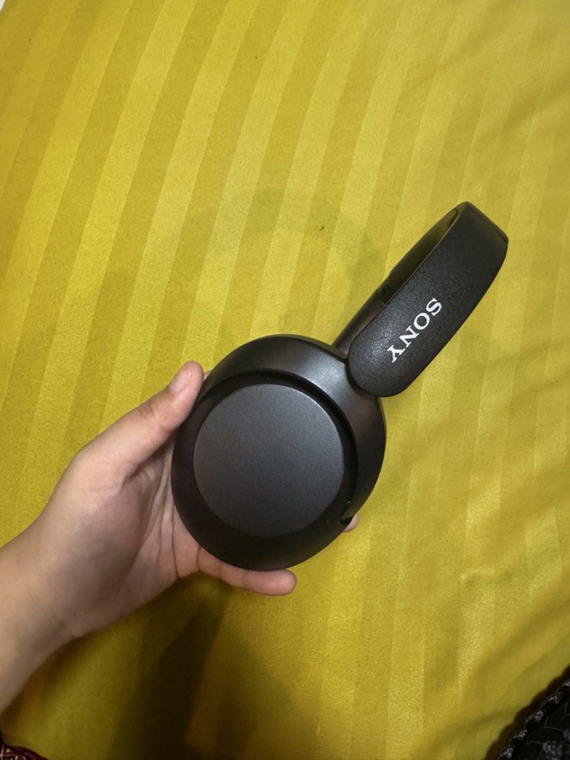 SONY WH-XB910N (Category: Headphones & Headsets) located in Manila. Submitted by cherryloopscoups (Listing ID 1451312098, Image 1). Description: - Still in good condition and works perfectly fine. - headphone case included - No headphone jack included - will include type c for changer .