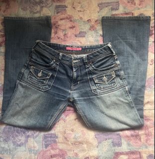 (Category: ) located in . Submitted by cherryko868 (Listing ID 1451170358, Image 1). Description: .