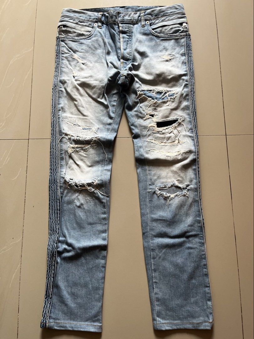 (SOLD) SS2016 BALMAIN RUST CRASH DENIM (Category: Luxury Apparel) located in Cagayan de Oro. Submitted by middlesosa (Listing ID 1451206284, Image 1). Description: SS2016 BALMAIN RUST CRASH DENIM SIZE 31 - 32 FITTINGS WAIST - 16 inches LENGTH - 40 inches INSEAM - 29 inches LEG OPENING - 6.5 inches THIGH - 10.5 inches RISE - 10.5 inches MADE IN JAPAN BUTTON FLY 6 POCKETS MISSING PATCH 9k pesos.