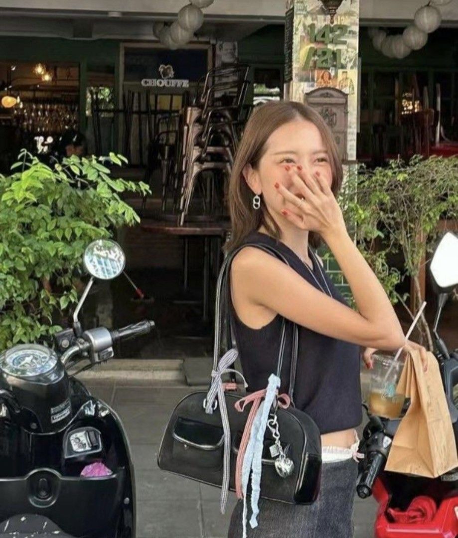 Stand oil chubby bag black combi suede leather (Category: Shoulder Bags) located in Puerto Princesa. Submitted by lotsstuff (Listing ID 1451248036, Image 2). Description: like new condition no issue price 1498+SF.