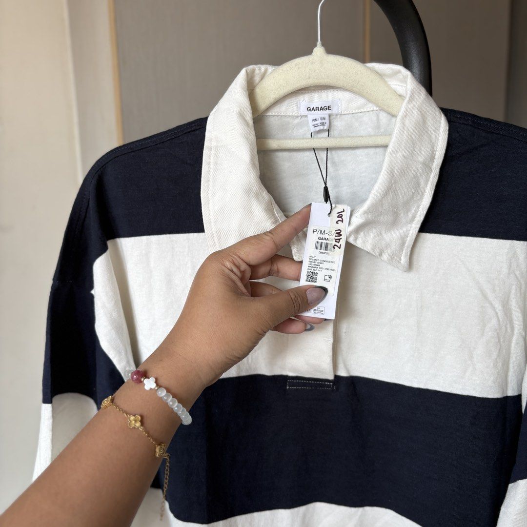 Stripes Crop Boxy Top / T-Shirt (Category: Shirts) located in Manila. Submitted by on-trendfinds (Listing ID 1451310191, Image 3). Description: 24x20 dimes.