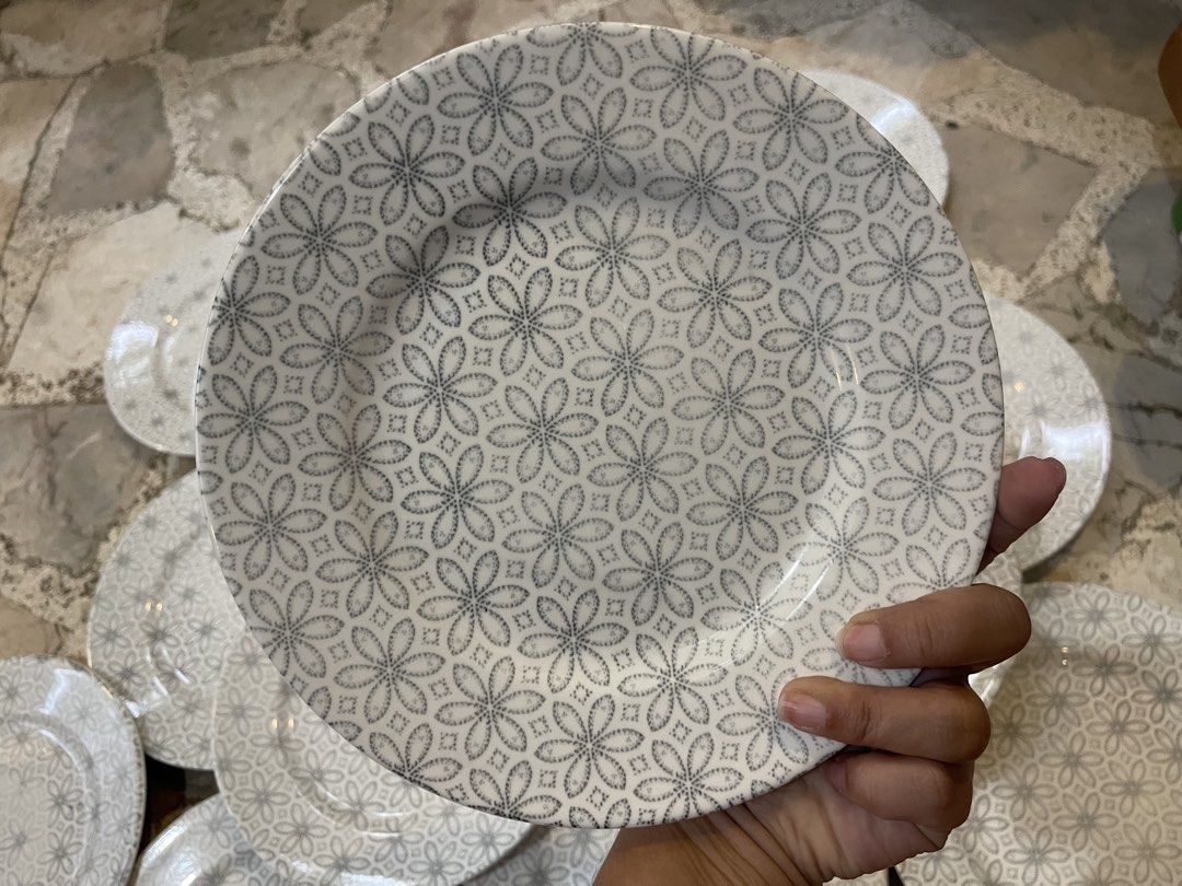 Take all 15pcs dinner plate 9” (Category: Other Kitchenware & Tableware) located in San Fernando. Submitted by japansurpluselyu (Listing ID 1451193254, Image 3). Description: .