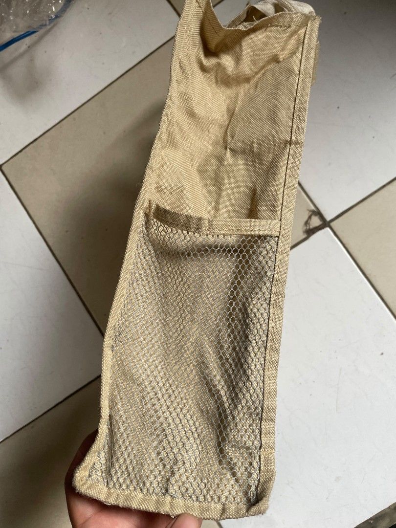 Tas tenteng canvas (Kategori: Tas & Dompet Wanita) berada di Jakarta Pusat. Dikirim oleh blueberry_preloved (ID iklan 1451222967, Gambar 2). Deskripsi: tas tenteng cocok untuk sekolah / kuliah bisa masuk buku paket atau laptop.