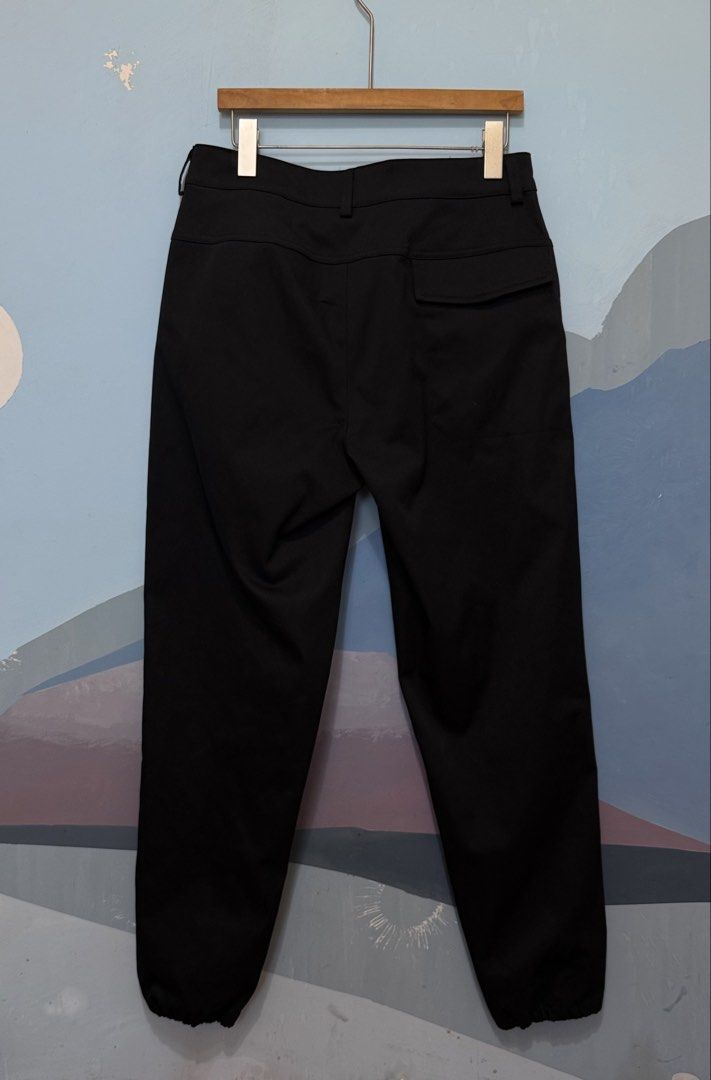 由 crazybooms25 (刊登 ID 1451170972，圖片 2) 提交，位於 新北市 (New Taipei) 的 The nortface trousers pants (類別：其他長褲)，說明：Excellent condition Original No issue Waistline 30/32 fittings。