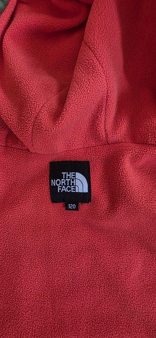 The North Face fleece Jacket size 120 （分類：嬰兒及小童流行時尚）位於 Hong Kong。 由 kennychu1981 提交（商品編號 1451312086，圖片 3）。簡介： The North Face fleece Jacket size 120 土瓜灣鐵路站或鐵路沿線交收 可順豐到付。