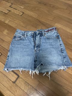 (Category: ) located in . Submitted by palesuns (Listing ID 1451296426, Image 1). Description: .