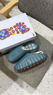 (Category: ) located in . Submitted by cendol_sneakers (Listing ID 1451245638, Image 1). Description: .