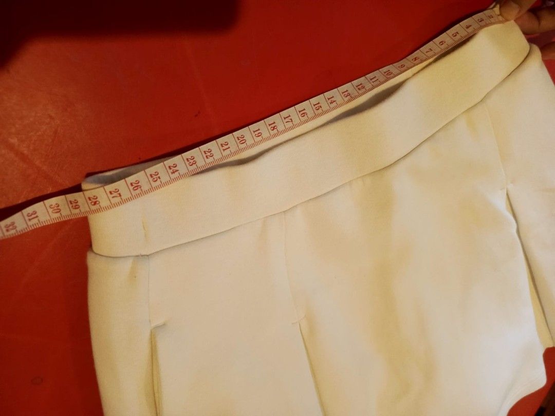 Uniqlo Kids White skort (Category: Babies & Kids Fashion) located in Makati City. Submitted by cjoy03 (Listing ID 1447510263, Image 3). Description: - Uniqlo Kids White Pleated Skort - Size 140 - Comfortable elastic waistband - Simple and classic design - Versatile: easy to pair with various tops -.