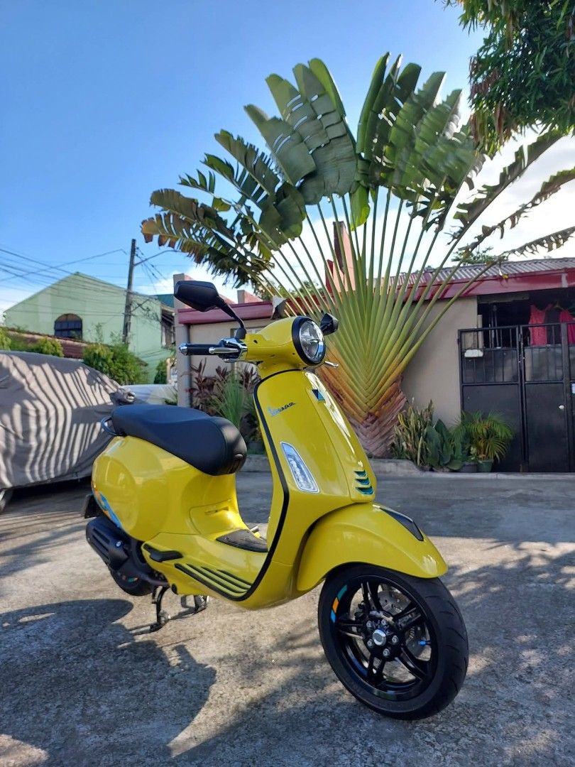 Vespa Primavera S (Category: Motorbikes for Sale) located in Quezon City. Submitted by adrian_leonardo (Listing ID 1451315247, Image 2). Description: For Sale 2025 Vespa Primavera S 150 💛 Good as BNew 86kms odo unli scan unli check matte black heatguard orig vespa matte black side mirror sprint tech complete orig papers blue and brown orig key orig plate number 3yrs reg 1st owned CVT 15kms used kaka kabit lang : Polini variator Polini DF Polini 
