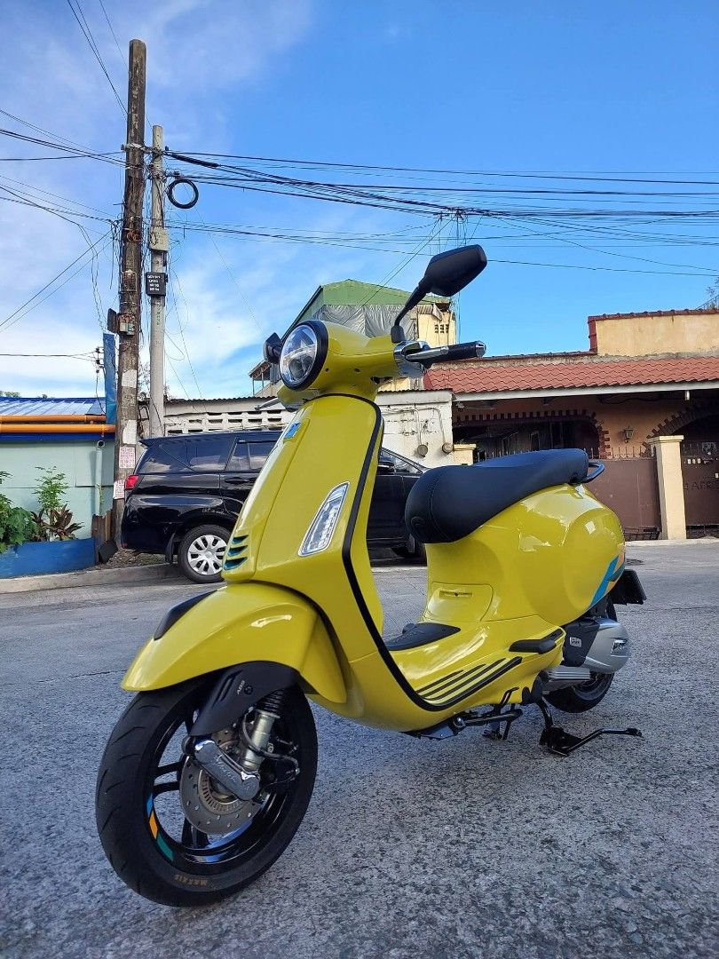 Vespa Primavera S (Category: Motorbikes for Sale) located in Quezon City. Submitted by adrian_leonardo (Listing ID 1451315247, Image 3). Description: For Sale 2025 Vespa Primavera S 150 💛 Good as BNew 86kms odo unli scan unli check matte black heatguard orig vespa matte black side mirror sprint tech complete orig papers blue and brown orig key orig plate number 3yrs reg 1st owned CVT 15kms used kaka kabit lang : Polini variator Polini DF Polini 