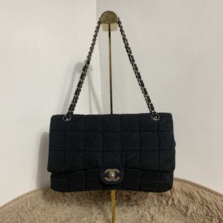 (Category: ) located in . Submitted by thrifted.trilogy (Listing ID 1451319203, Image 1). Description: .