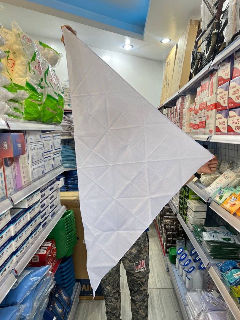 WASHABLE TRIANGULAR BANDAGE STANDARD SIZE- 60X60X40 (Category: Medical Supplies & Tools) located in Quezon City. Submitted by dxsshop002 (Listing ID 1451179060, Image 1). Description: CALL/VIB3R: 0962 15154 08.