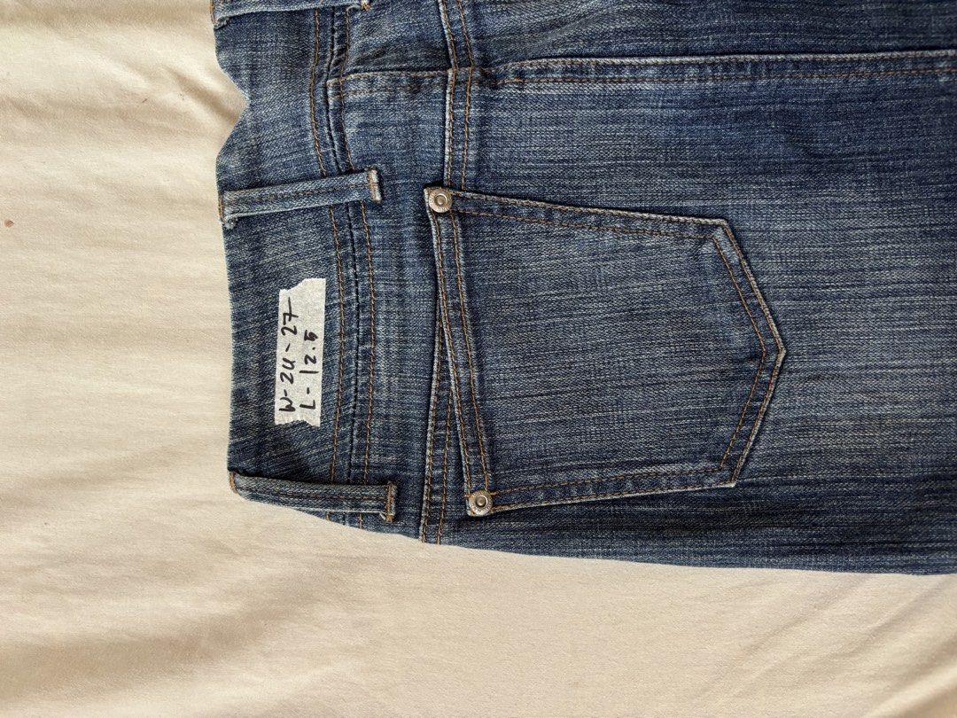Y2k low waisted denim skirt (Category: Skirts) located in Subic. Submitted by joyclutter (Listing ID 1451159551, Image 3). Description: HIGH QUALITY VERY MAKAPAL ALMOST NO SIGN OF WORN.