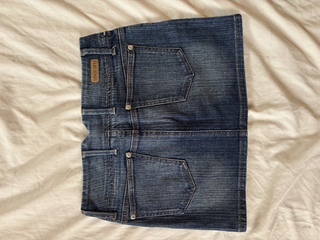 Y2k low waisted denim skirt (Category: Skirts) located in Subic. Submitted by joyclutter (Listing ID 1451159551, Image 2). Description: HIGH QUALITY VERY MAKAPAL ALMOST NO SIGN OF WORN.