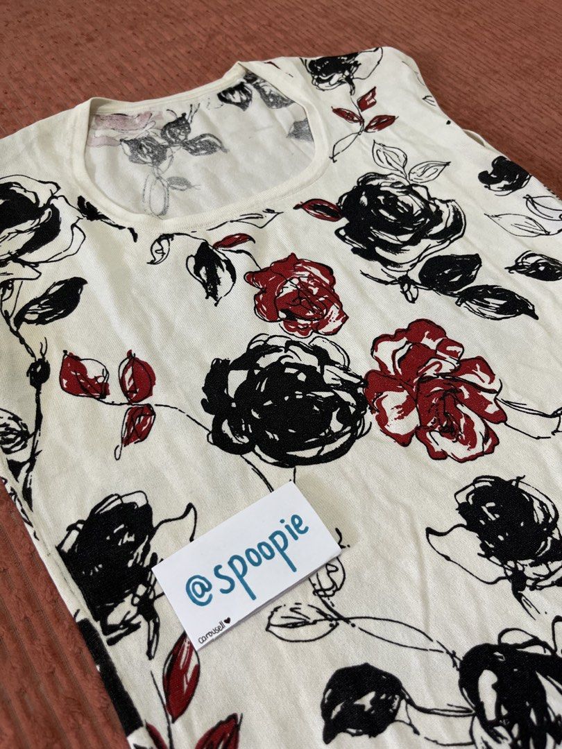 Y2k Rose top (Category: Shirts) located in Manila. Submitted by spoopie (Listing ID 1451213236, Image 2). Description: ❣️S-M❣️ Used Light fabric .