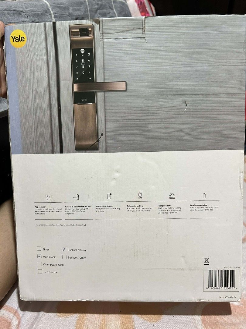 Yale-YDM7116A Smart Lock (Category: Locks, Doors & Gates) located in Mandaluyong City. Submitted by twovv (Listing ID 1451181360, Image 3). Description: 5-in-1 Access Smart Lock Comes in an elegant black color with a progressive fingerprint scanner as well as a sleek keypad touch panel If you have a door which opens on either side, the smart lock can be customized to serve different handing purpose. YDM7116A also has a pin button built into the d