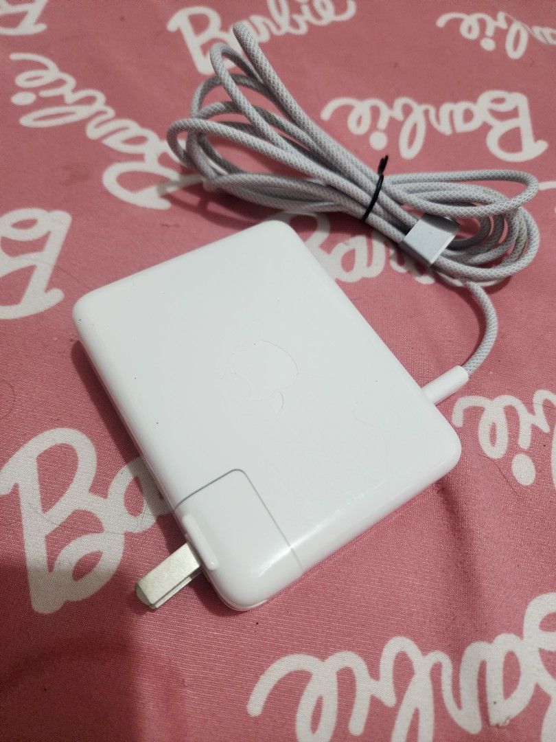 140W USB-C Macbook pro power adapter (Category: Chargers) located in Bacoor. Submitted by panikkiiigadgets (Listing ID 1451462989, Image 1). Description: - 140W USB-C Power Adapter - Compatible with MacBook Pro - Ensures fast and efficient charging - Original - Included in Macbook Pro - RFS - Extra. Company provided me new macbook pro with this charger included but didn't ask to return the old (charger) one. .
