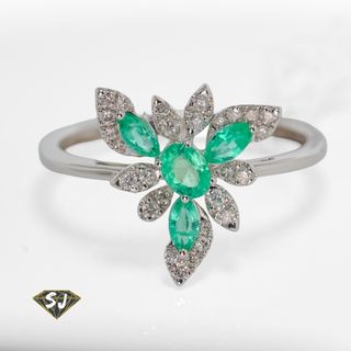 (Category: ) located in . Submitted by sparklejewels (Listing ID 1451392968, Image 1). Description: .