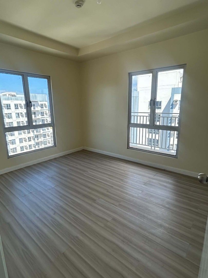 2 Bedroom Bare + Parking inside ARCA South (Category: Apartments & Condos) located in Manila. Submitted by Alissa04 (Listing ID 1451341313, Image 2). Description: FOR RENT - NEW 2 BR w/Blcny + Parking Code : RARCA15 2 BEDROOM with Balcony 55sqm with Balcony +parking near elev Avida Towers Vireo 16th Floor Owner will provide AC and Rangehood Location : Arca South , Taguig City Never Used Never Tenanted 30k per month 2month Advance 2 months securit