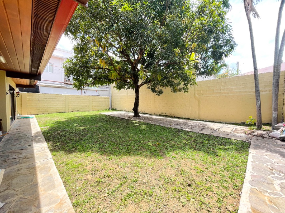 (Category: ) located in . Submitted by mchua.listings (Listing ID 1451368792, Image 1). Description: .