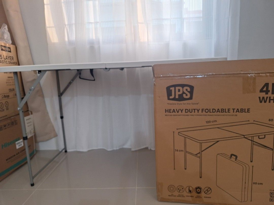 4ft Heavy duty foldable table (Category: Tables & Sets) located in Santa Rosa. Submitted by Jeneceng (Listing ID 1451419850, Image 3). Description: 4ft Heavy duty foldable table White Brandnew 1.3k only. For pickup only. Biñan Laguna .