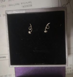 (Category: ) located in . Submitted by preloved_02 (Listing ID 1451419098, Image 1). Description: .