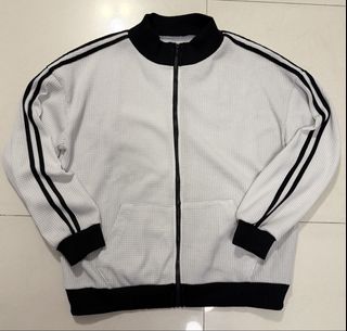 （分類：）位於 。 由 helloblaaa 提交（商品編號 1451470381，圖片 1）。簡介： 。