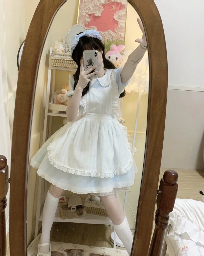 日系 國牌水色女僕連身裙 Lolita 水色界隈 女僕裝 cosplay 地雷系 量產型 （分類：連身裙）位於 Hong Kong。 由 shxxto 提交（商品編號 1451450393，圖片 1）。簡介： 穿1洗1 裙可以單穿 可參考圖4 可調景嶺站交收/sf到付。