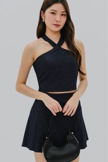 (Category: ) located in . Submitted by mignonette_closet (Listing ID 1451459280, Image 1). Description: .