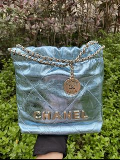 (Category: ) located in . Submitted by thewomanbehindthebrand (Listing ID 1451410640, Image 1). Description: .