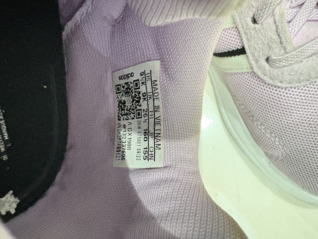 Adidas Kids Rubber Shoes (Category: Babies & Kids Fashion) located in Taguig. Submitted by 2ndChanceSt (Listing ID 1451362394, Image 2). Description: Size 9K Needs cleaning.