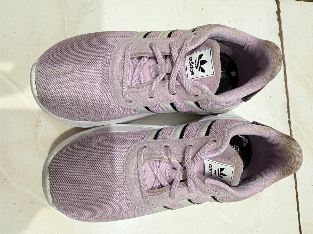 Adidas Kids Rubber Shoes (Category: Babies & Kids Fashion) located in Taguig. Submitted by 2ndChanceSt (Listing ID 1451362394, Image 1). Description: Size 9K Needs cleaning.