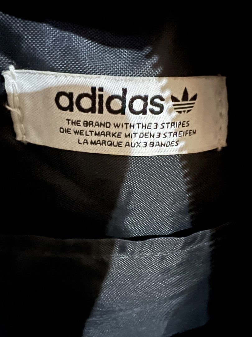 Adidas Mini Backpack n Sling Bag - 2 in 1 (Kategori: Tas & Dompet Wanita) berada di Jakarta Utara. Dikirim oleh mitsukosha (ID iklan 1451409646, Gambar 3). Deskripsi: Like new 2 in 1 bisa Sling bag n Backpack .