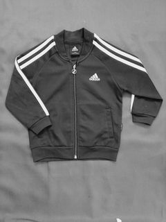 (Category: ) located in . Submitted by authentickids_wear (Listing ID 1451434609, Image 1). Description: .