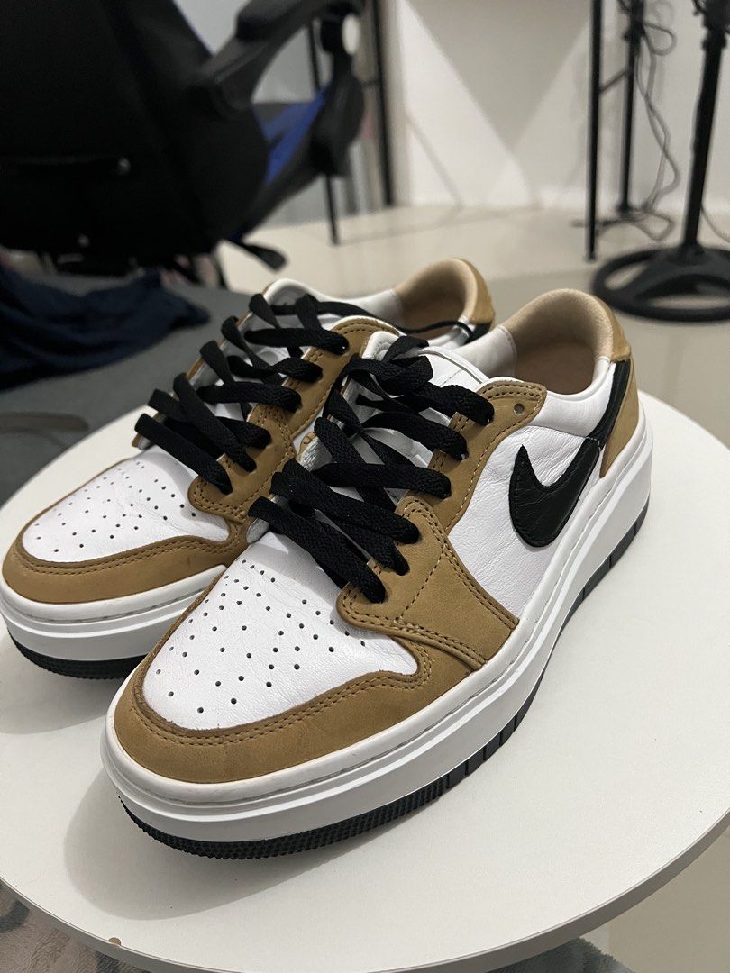 Air Jordan 1 Low SE "Light Olive" (Category: Shoe inserts) located in Manila. Submitted by shylento (Listing ID 1451402281, Image 1). Description: - Classic Air Jordan 1 Low SE - Clean white and light olive colorway - Features iconic silhouette - Platform sole for added height and style - Black laces and black swoosh - Ideal for casual wear or making a fashion statement.