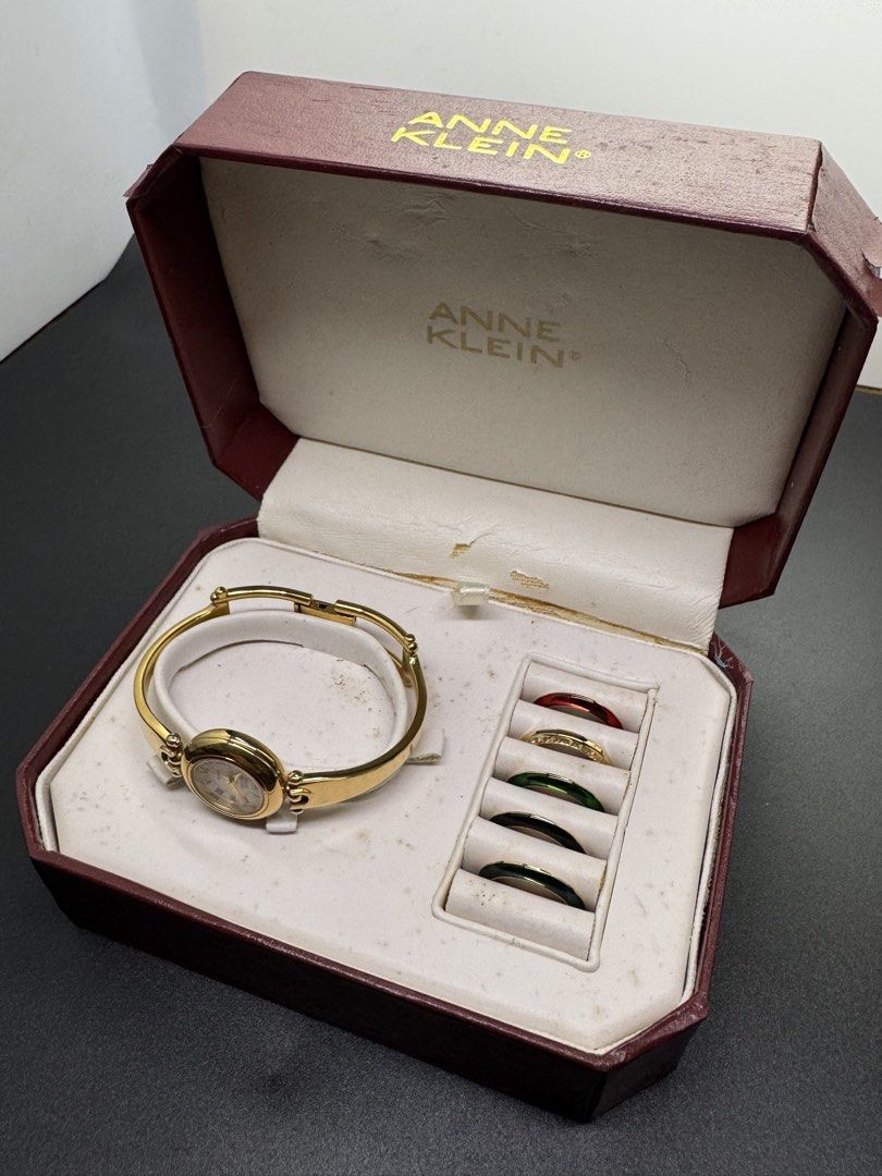 Anne Klein Swiss Quartz – Complete Gift Set (Category: Women's Watches) located in General Trias. Submitted by celestime (Listing ID 1451336294, Image 2). Description: Anne Klein Swiss Quartz – Complete Gift Set Price: ₱5,500 Condition: Good condition 📜 Watch Details: • Brand: Anne Klein • Movement: Swiss Quartz • Case Material: Gold-Tone Stainless Steel • Case Size: Approx. 22mm (excluding crown) • Dial: White Dial with Roman Numeral Hour Marke