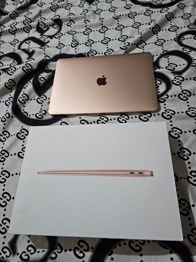 Apple MacBook Air M1 Rose Gold with box (Category: Laptops & Notebooks) located in Manila. Submitted by goldendolphin-a832 (Listing ID 1451498740, Image 3). Description: MacBook Air M1 Rosegold complete with box 8/258.