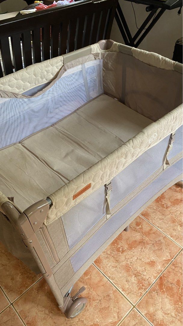 Apruva baby crib (Category: Cots & Cribs) located in Cavite. Submitted by cycaliboso (Listing ID 1451518242, Image 2). Description: .