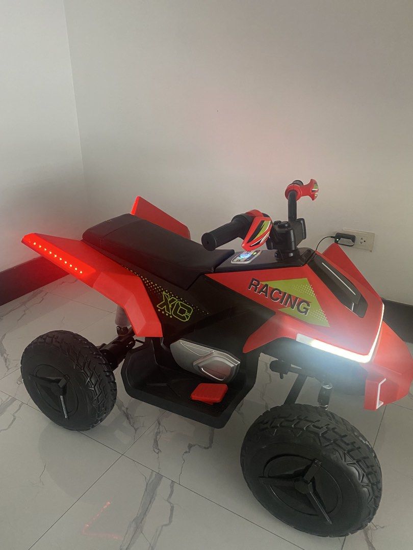 ATV Cybertruck (Category: Remote Control Toys) located in Quezon City. Submitted by pabzmahmehn (Listing ID 1451384076, Image 3). Description: 2xTimes lang nagamit ayaw na kasi ng anak ko gamitin 15k Bnew price.