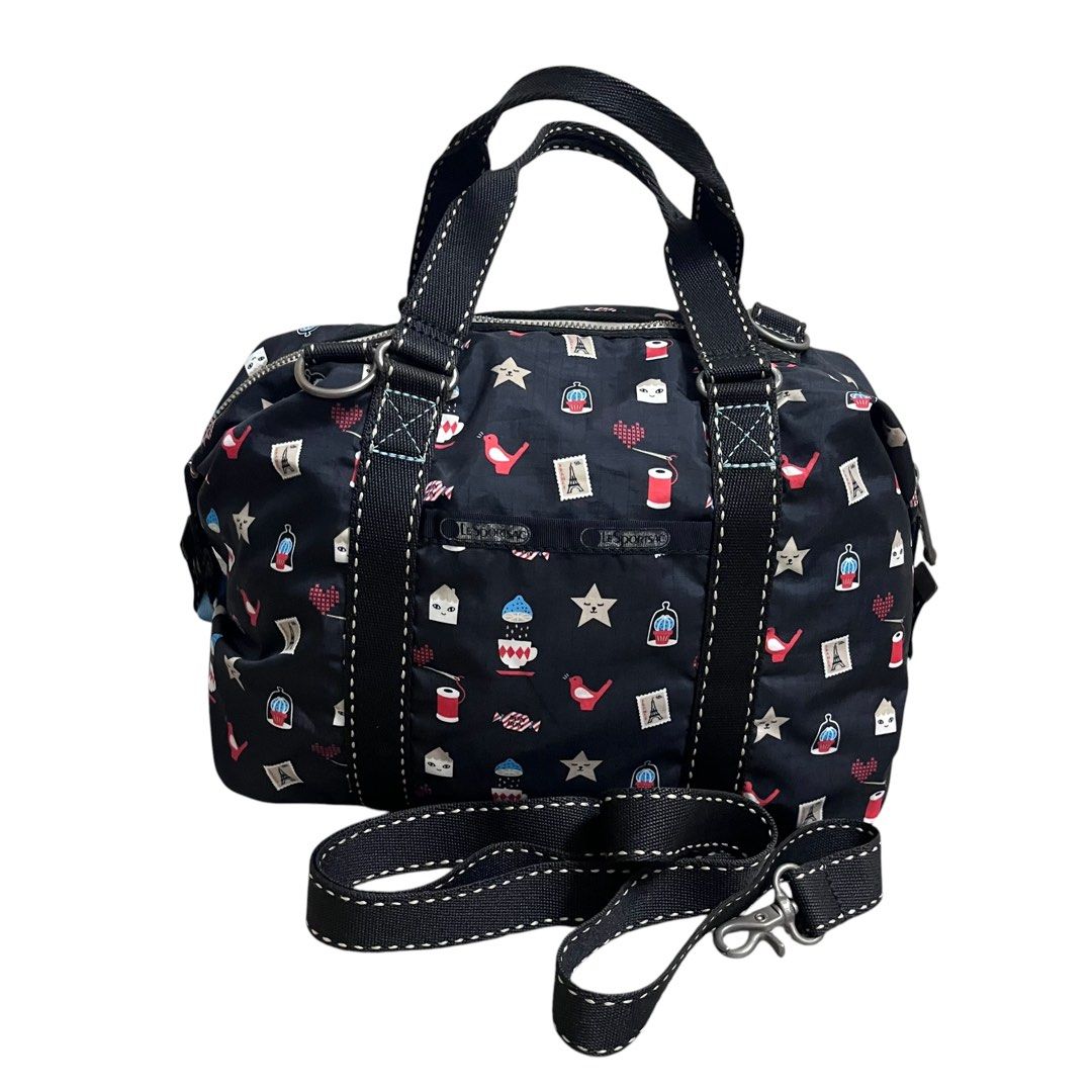 Aut. LeSportSac Sling Tote Bag (Category: Cross-body Bags) located in Tanjong Kling. Submitted by dstore88 (Listing ID 1451489324, Image 2). Description: good used condition 7.5/10 with some minor used effect original item negotiable.