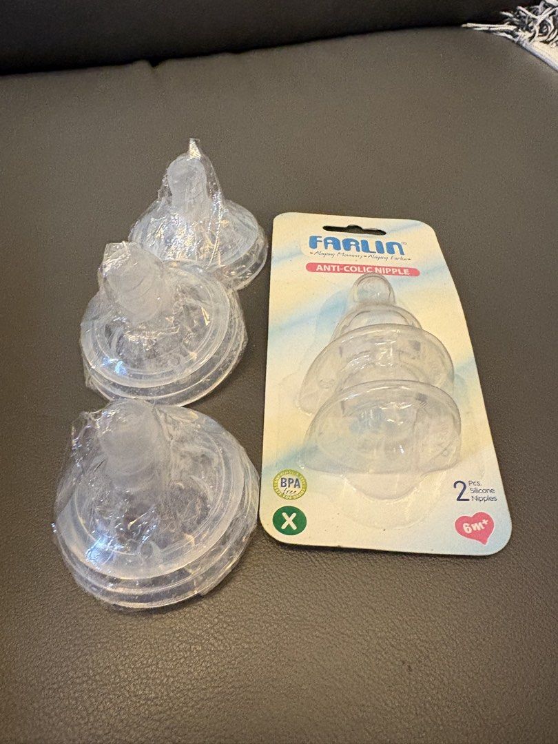 Avent and Pigeon (Category: Breastfeeding & Bottle Feeding) located in Malolos. Submitted by 3Coolitz (Listing ID 1451339513, Image 3). Description: Pigeon bottles used once Avent seldom used because I did full breastfeeding. Free farlin nipple and replacement nipples for avent..