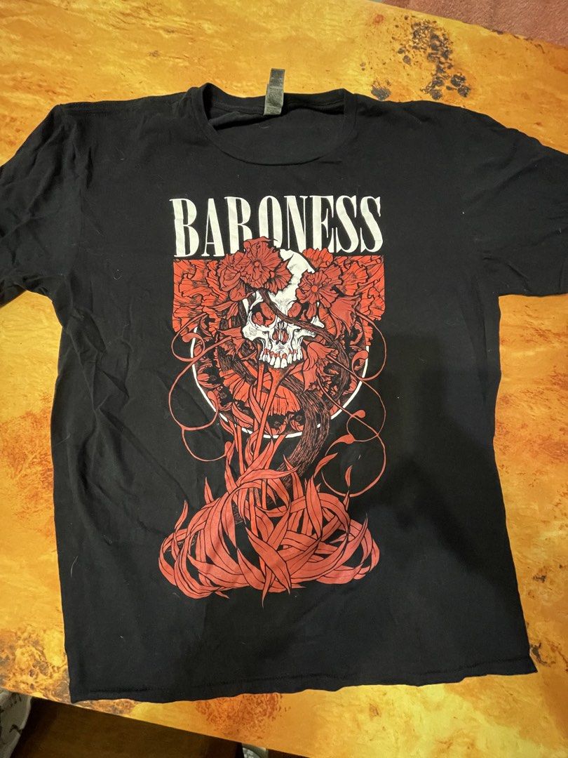 Baroness Band T-Shirt (Category: Tshirts & Polo Shirts) located in Shah Alam. Submitted by dimitron (Listing ID 1451366845, Image 1). Description: - Black t-shirt with Baroness band graphic - striking skull and floral motif in red and white. - Condition: dipakai beberapa kali tapi masih elok. - Pit: 21 inci / Labuh: 28 inci - Brand baju: Gildan ___________________________________ 📍 COD: Setia Alam / SS15 Subang 📦 Postage boleh diatur dengan tam