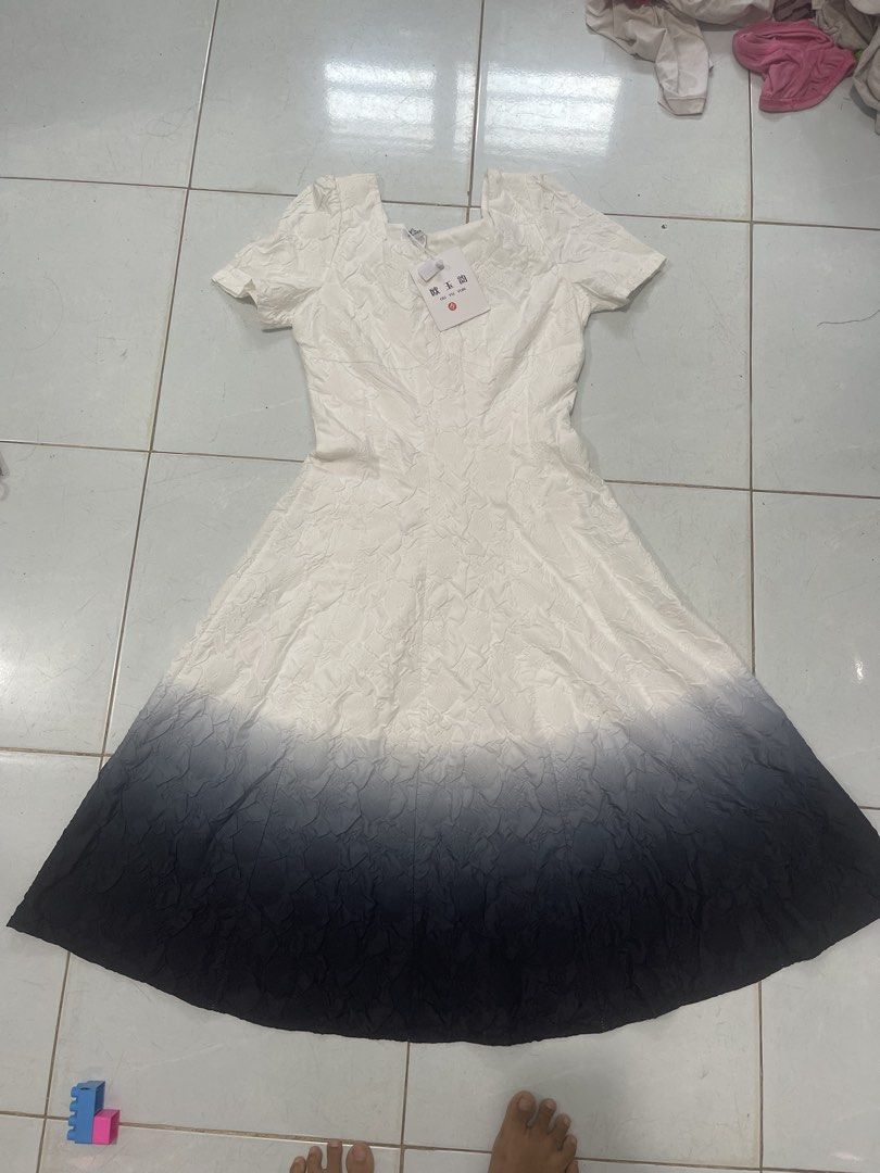 BKK bahan katun timbul (Kategori: Gaun & Rok) berada di Medan. Dikirim oleh fashionholicc (ID iklan 1451426053, Gambar 1). Deskripsi: Barang baru Bangkok ya beb, baru bukan second. Bisa oyen beb🙏🏼 barang baru nya di oyen masih 400 rban beb jual cepat aja🙏🏼..